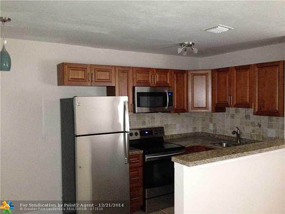 2nd image of 2000 NE 17th St APT 3