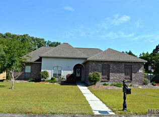 13777 Shady Hollow Dr, Denham Springs, LA 70726