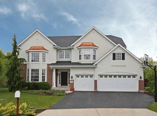 2351 Hazeltime Dr, Vernon Hills, IL
