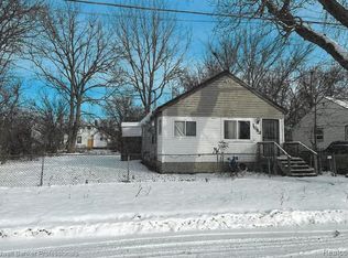 1082 W Juliah Ave, Flint, MI 48505