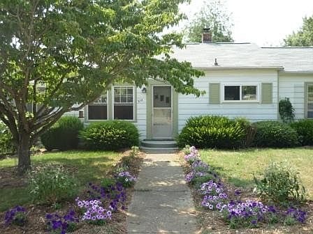 1st image of 512 E Main St