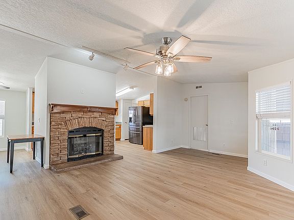 5th image of 14369 E 50th St