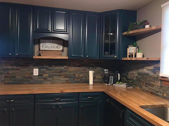 3rd image of 520 Martin Ave
