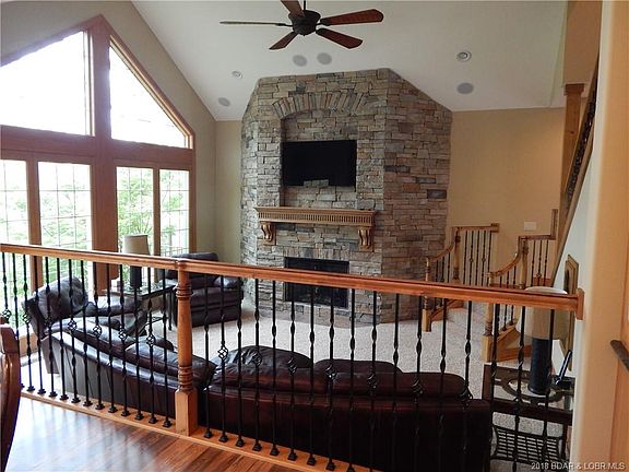 5th image of 31 Via Appia Dr