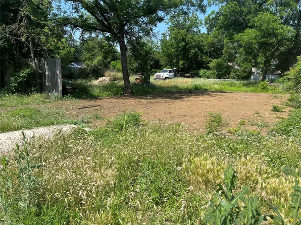 3010 8th Ave, Fort Worth, TX 76110