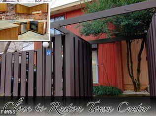 1384 Northgate Sq, Reston, VA 20190