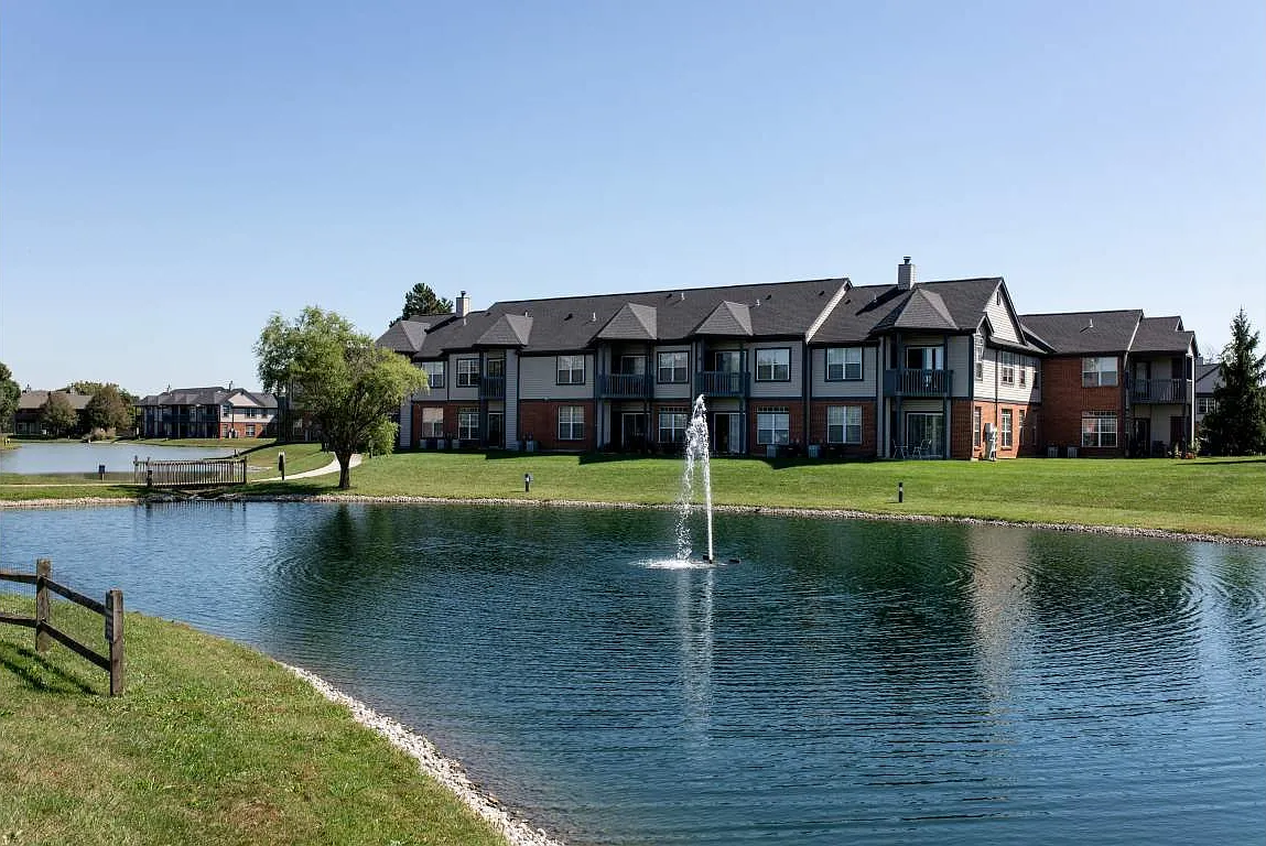 Spinnaker Cove Apartments — Photo 3