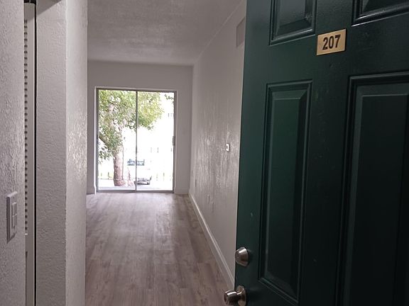 3rd image of 1015 NW 45th Ave APT 207