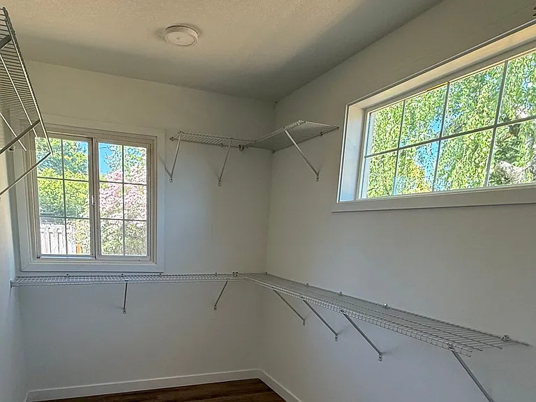 906 SE 165th Ave — Photo 21