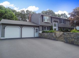 10 Hancock Dr, Coventry, RI 02816