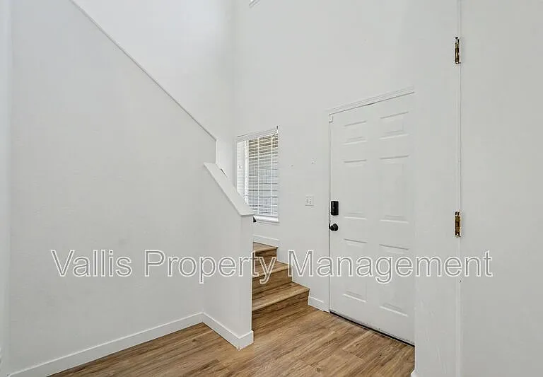 5260 Springcrest Dr S — Photo 16