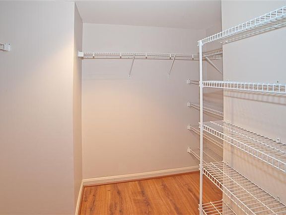 4th image of 900 N Taylor St APT 1223