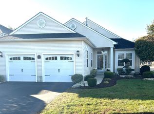 39 Vineyard Ct, Monroe Township, NJ 08831
