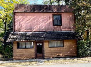 5420 Dunsmuir Ave, Dunsmuir, CA