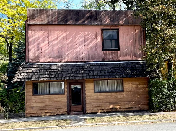 5420 Dunsmuir Ave, Dunsmuir, CA 96025