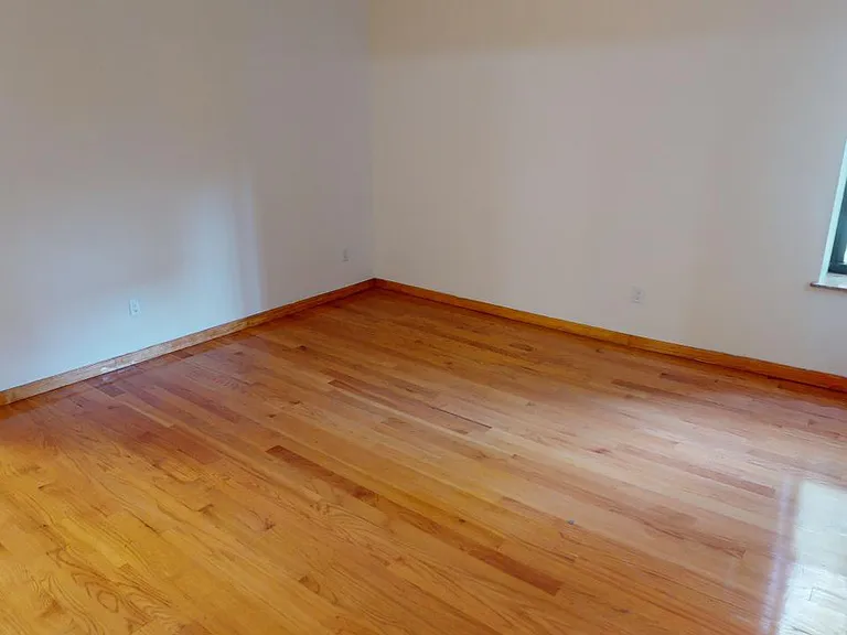 400 E 78th St #10 — Photo 16