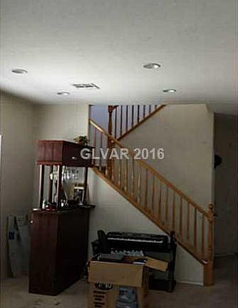 4th image of 6912 Dipper Ave