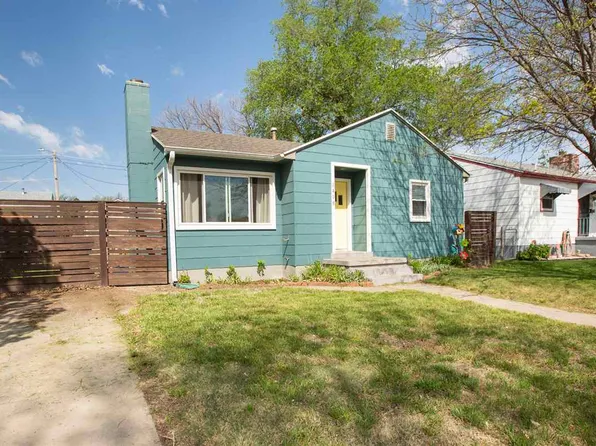 1408 E Circle Dr, McCook, NE 69001