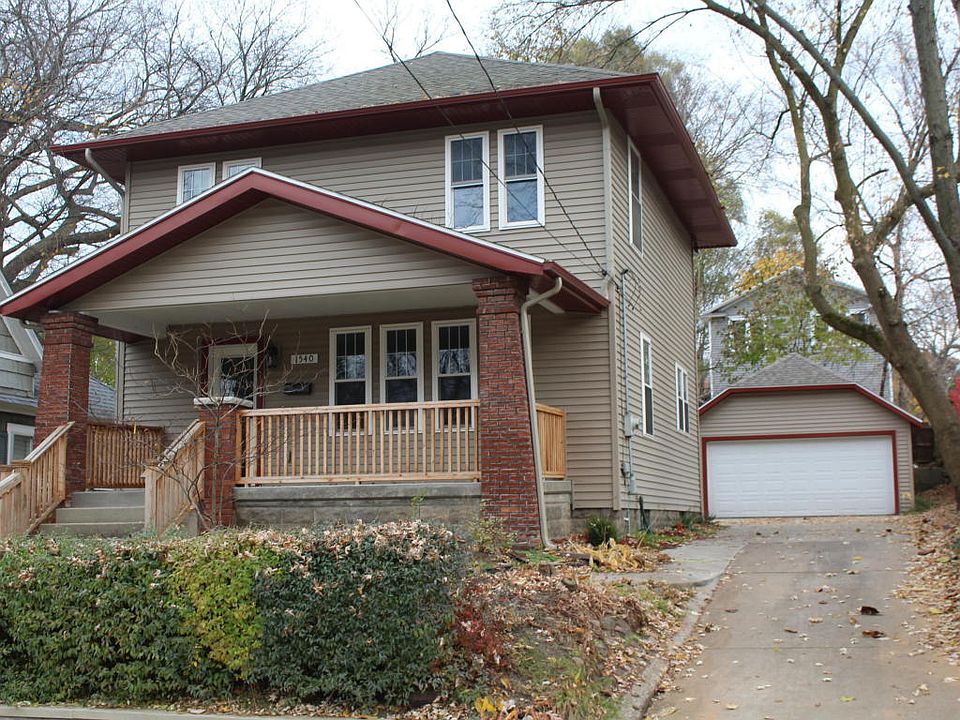 2nd image of 1540 Forrest Ave NE