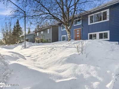 1560 Beaver Pl, Anchorage, AK, 99504