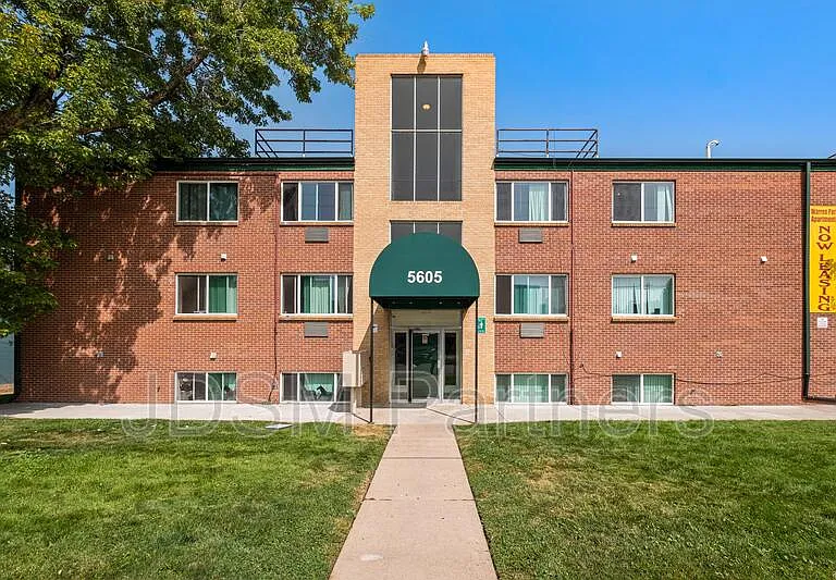 5605 W Warren Ave #24 — Photo 8