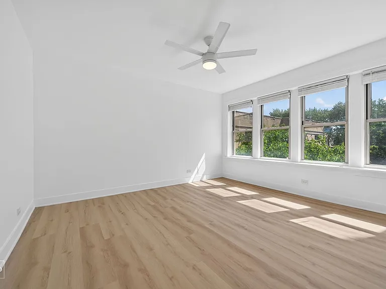 6310 N Artesian — Photo 26
