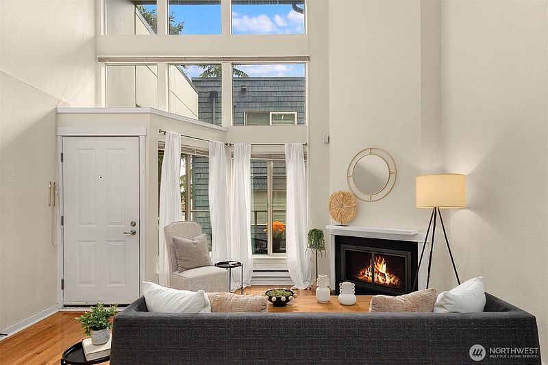 5th image of 5847 NE 75th Street #A212