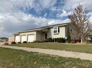 2320 5th Ave SW, Minot, ND 58701