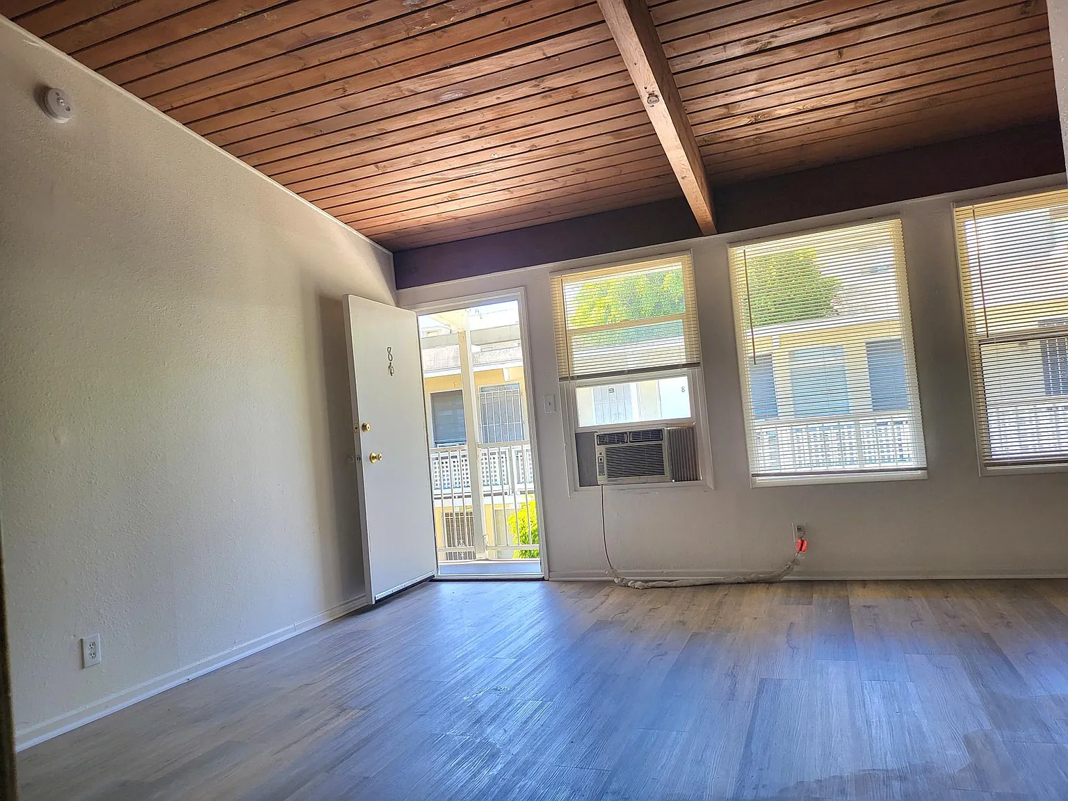 1 bed, 645 sqft, $1,849 — Photo 3