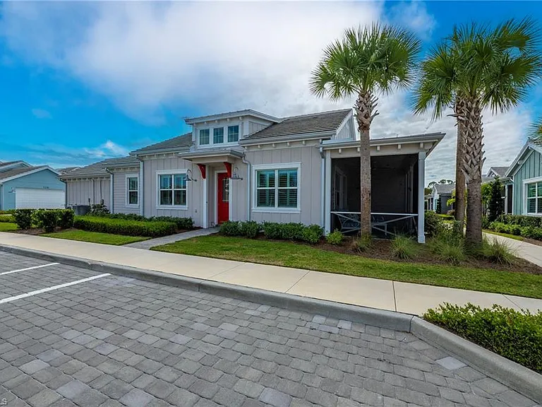 7270 Saona Ct — Photo 13