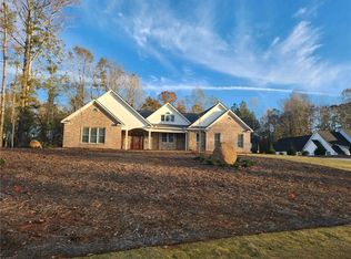 900 Ski Spray Point, Opelika, AL 36804