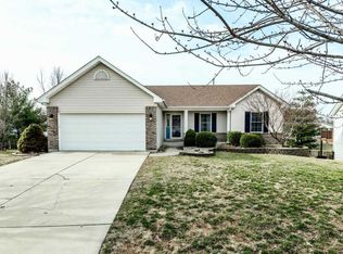 65 Homefield Manors Ct, O'Fallon, MO 63366