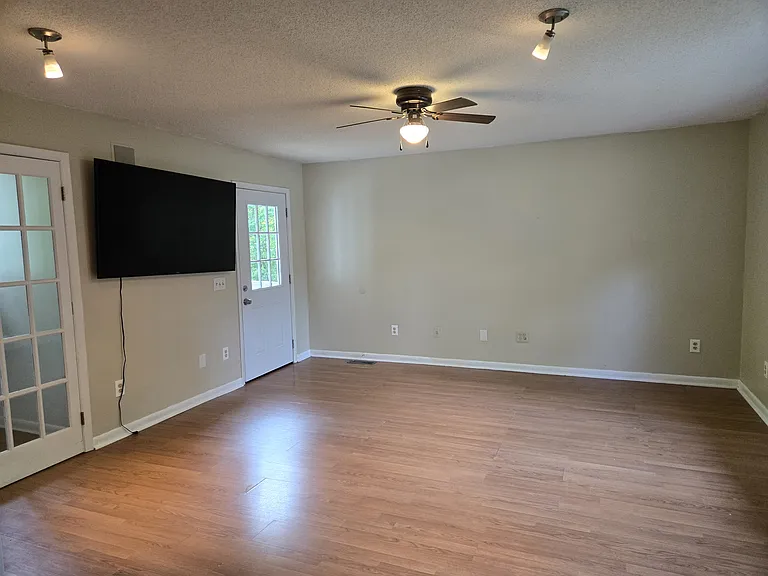 143 County Road 244 — Photo 4