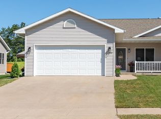 1311 Harvest Cir, Holmen, WI 54636