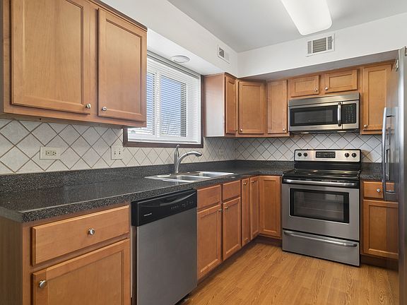 5th image of 129 W Brandon Ct #D14