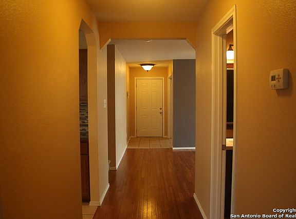 4th image of 200 N Willow Way