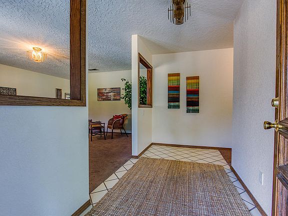 5th image of 10504 Calle Alba NW