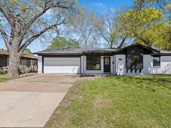 1301 E Mitchell St, Arlington, TX 76010