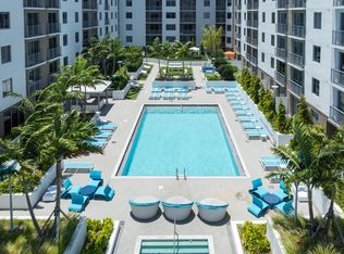 OLD TOWN SQUARE, Pompano Beach, FL 33060
