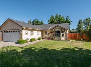2766 SW Reindeer Ave, Redmond, OR 97756