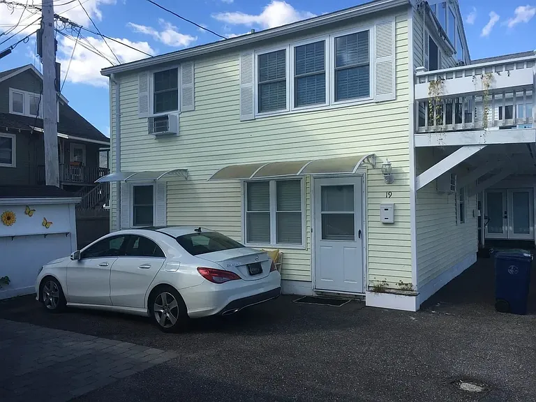 19 Kentville Ter #A — Photo 11