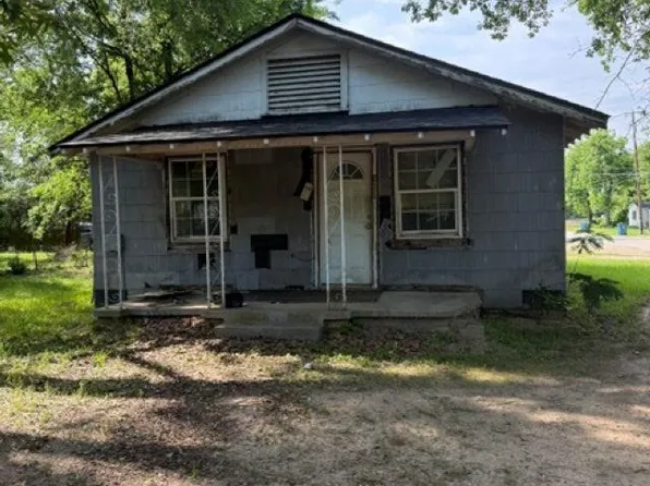 300 Maple St, Henderson, TX 75654