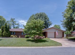 48 Elmwood Dr, Glen Carbon, IL