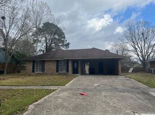 9833 Buttercup Dr, Baton Rouge, LA 70809