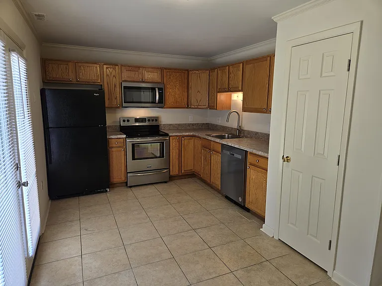 919 Anvil Rd — Photo 6