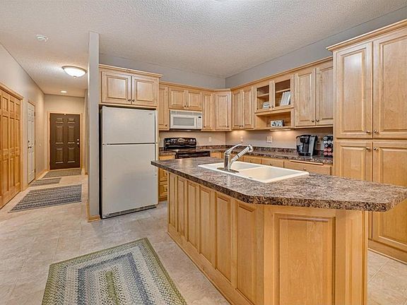 2nd image of 2717 Lindsey Ct