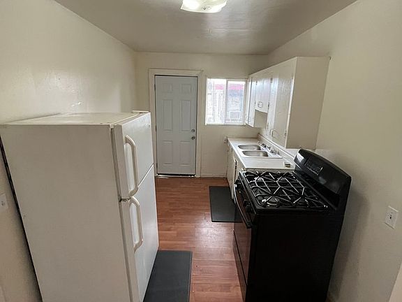 3rd image of 405-425 W Westfield Ave #415