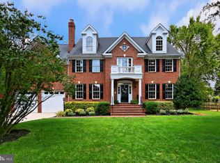 6016 Kathmoor Dr, Alexandria, VA 22310