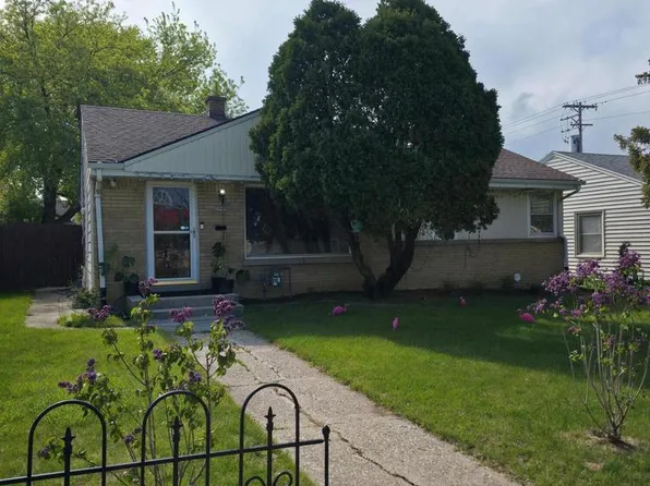 3949 N 77th STREET, Milwaukee, WI 53222