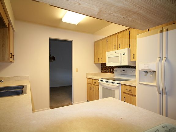 5th image of 3030 N Windchime Cir